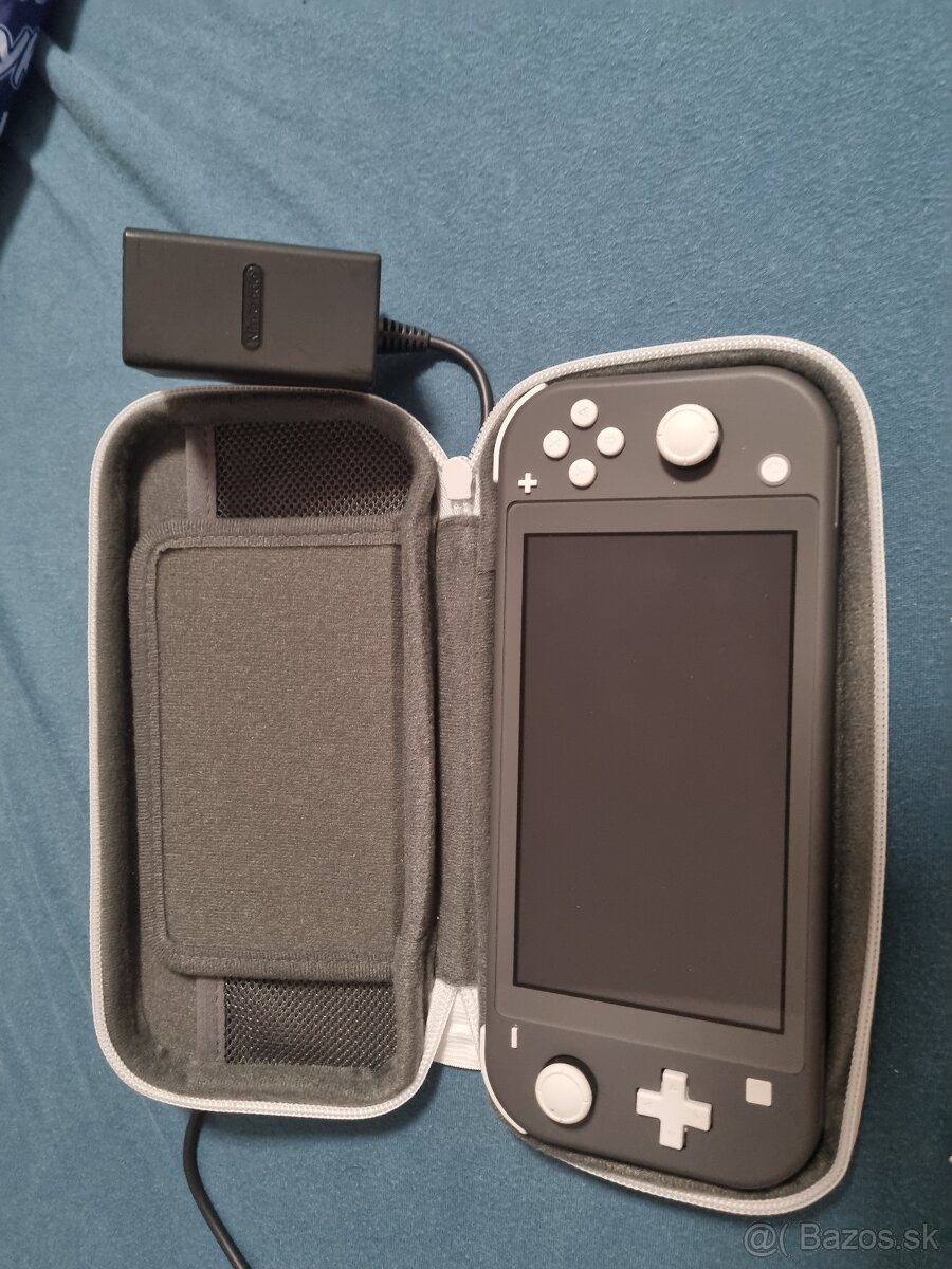 Nintendo Switch Lite Grey + hra + obal - 5