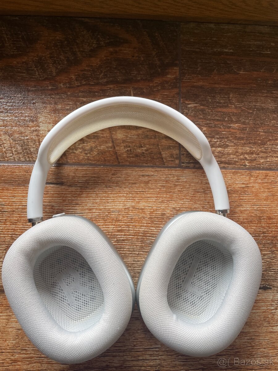 Airpods Max Lighting - 5