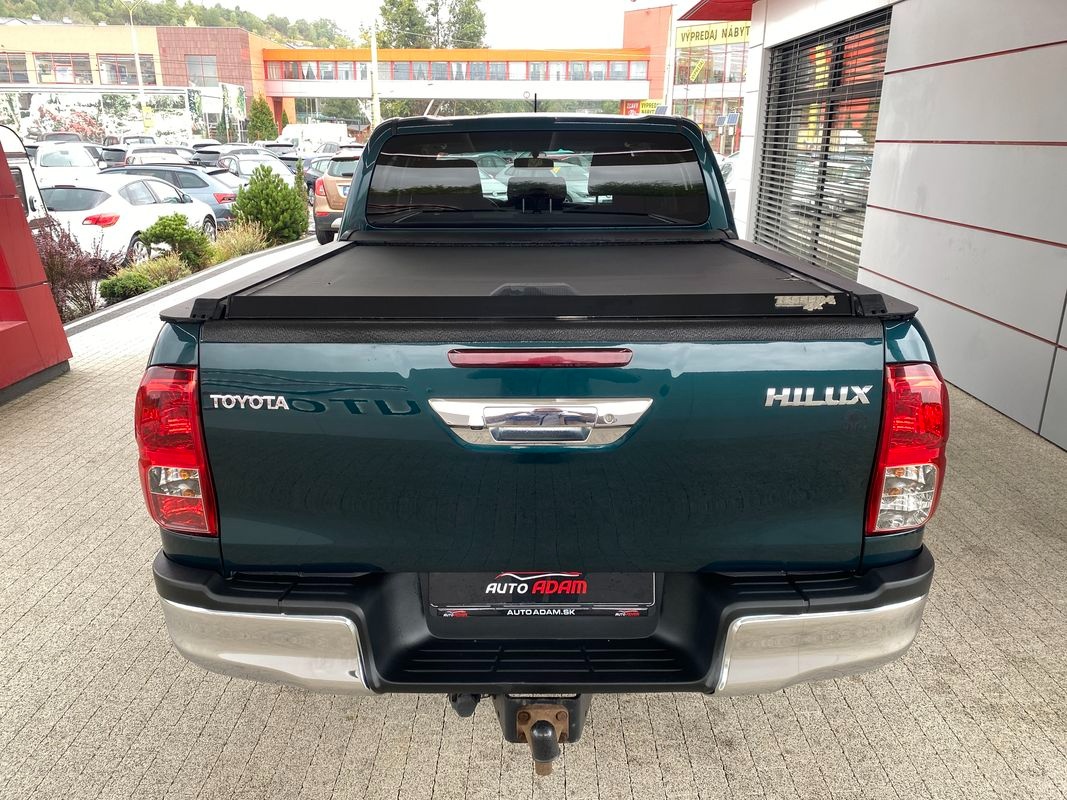 Toyota Hilux DoubleCab 2.4 D-4D A/T 4x4 - 5