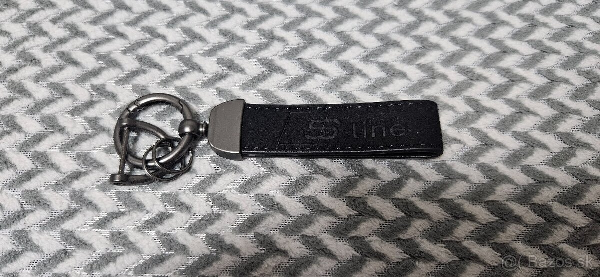 Prodám přívěšek na klíče Audi Sline Rs - 5