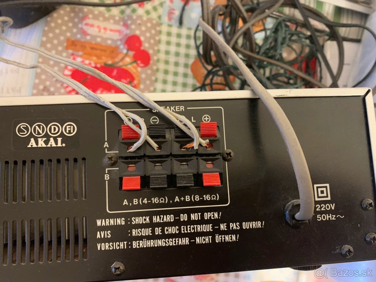 AKAI AM- U2 pekny za 30 - 5