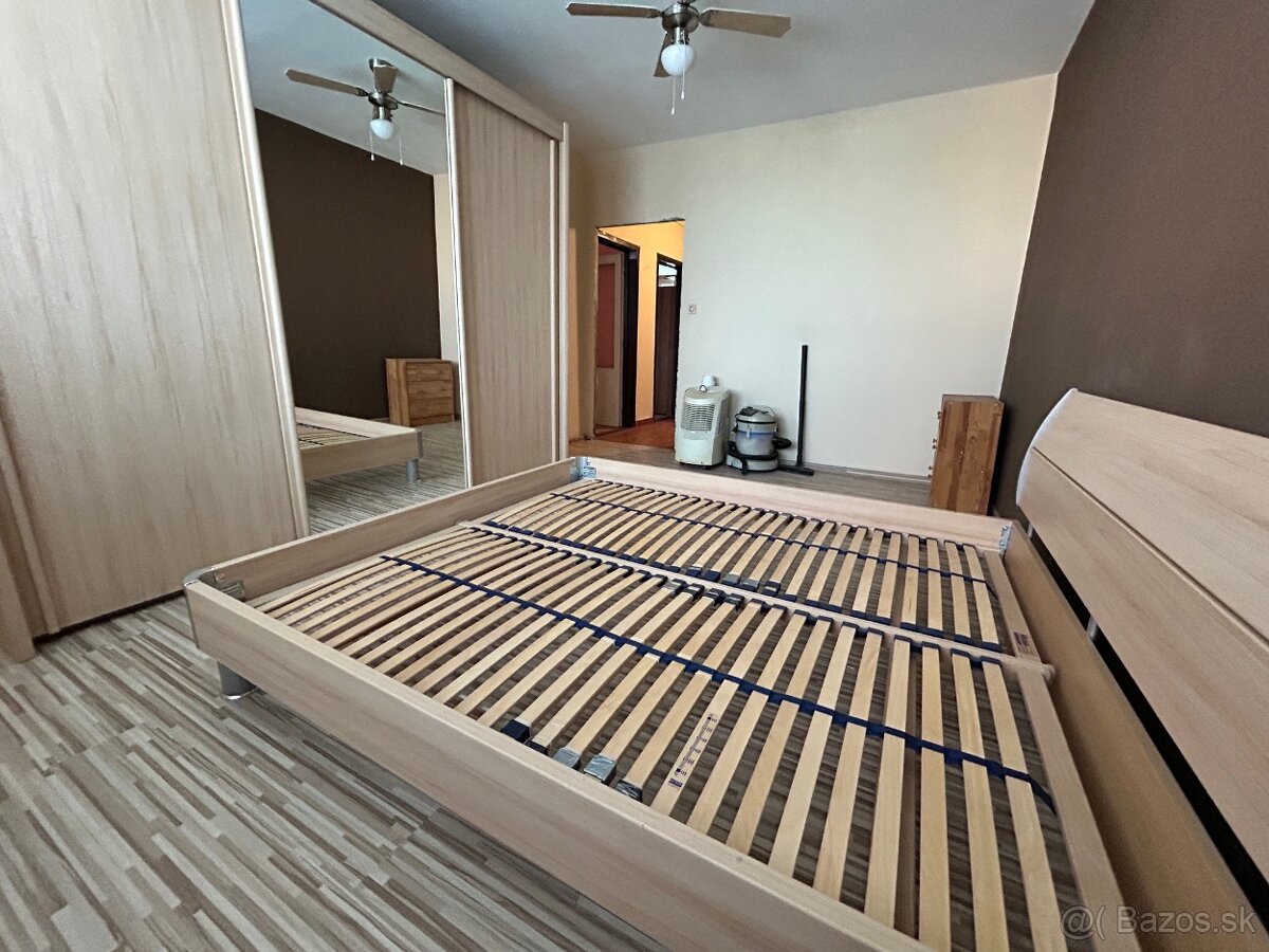 Predám veľkometrážny 3izbový byt s balkónom - 5