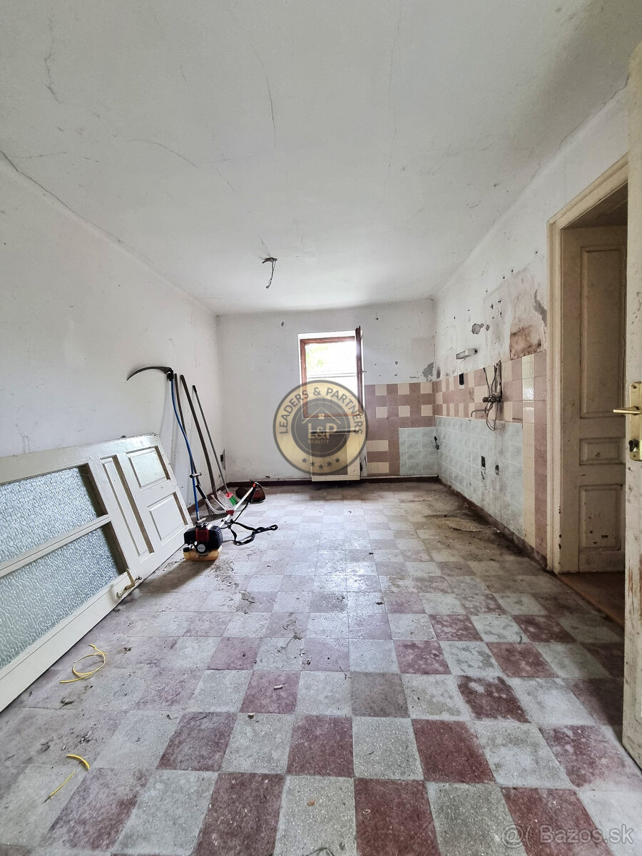 PREDAJ rodinný dom Ásvanyráró - 5