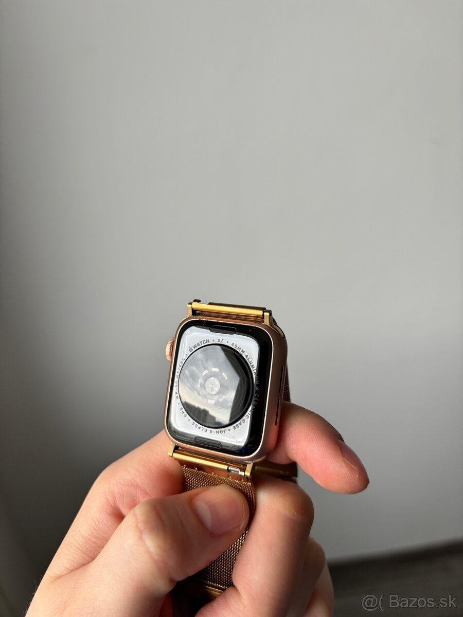 Predám Apple Watch SE, 40mm - 5