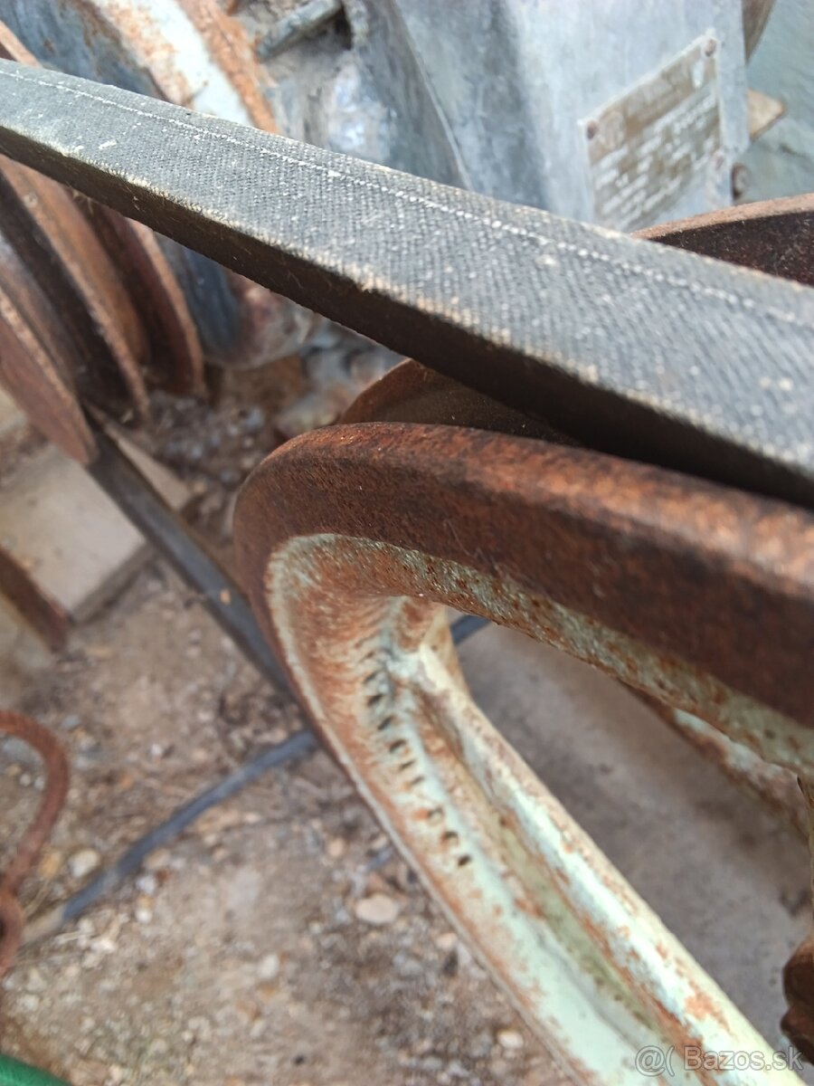 KOMPRESOR MEZ MOHELNICE NA 380V - 5