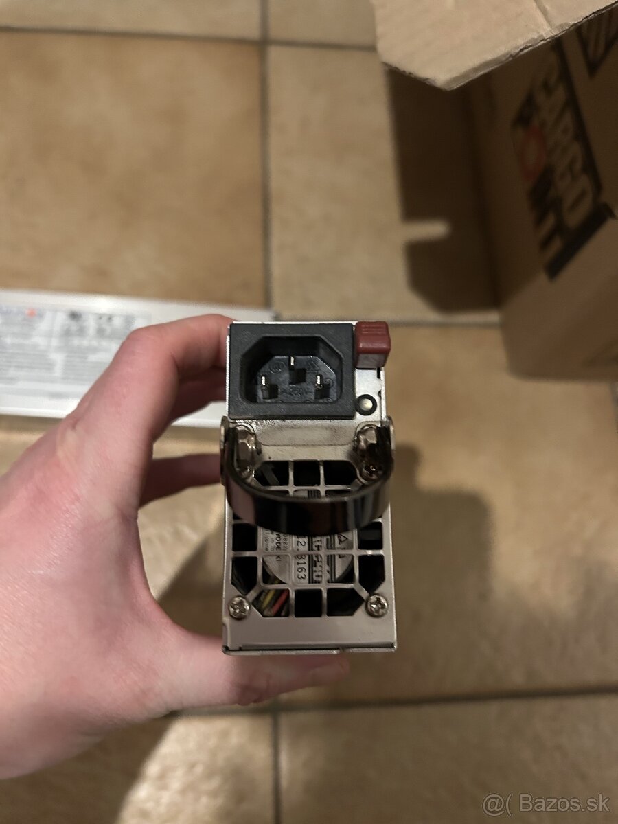 napajacie redundantne serverove zdroje zn. Ablecom - 5