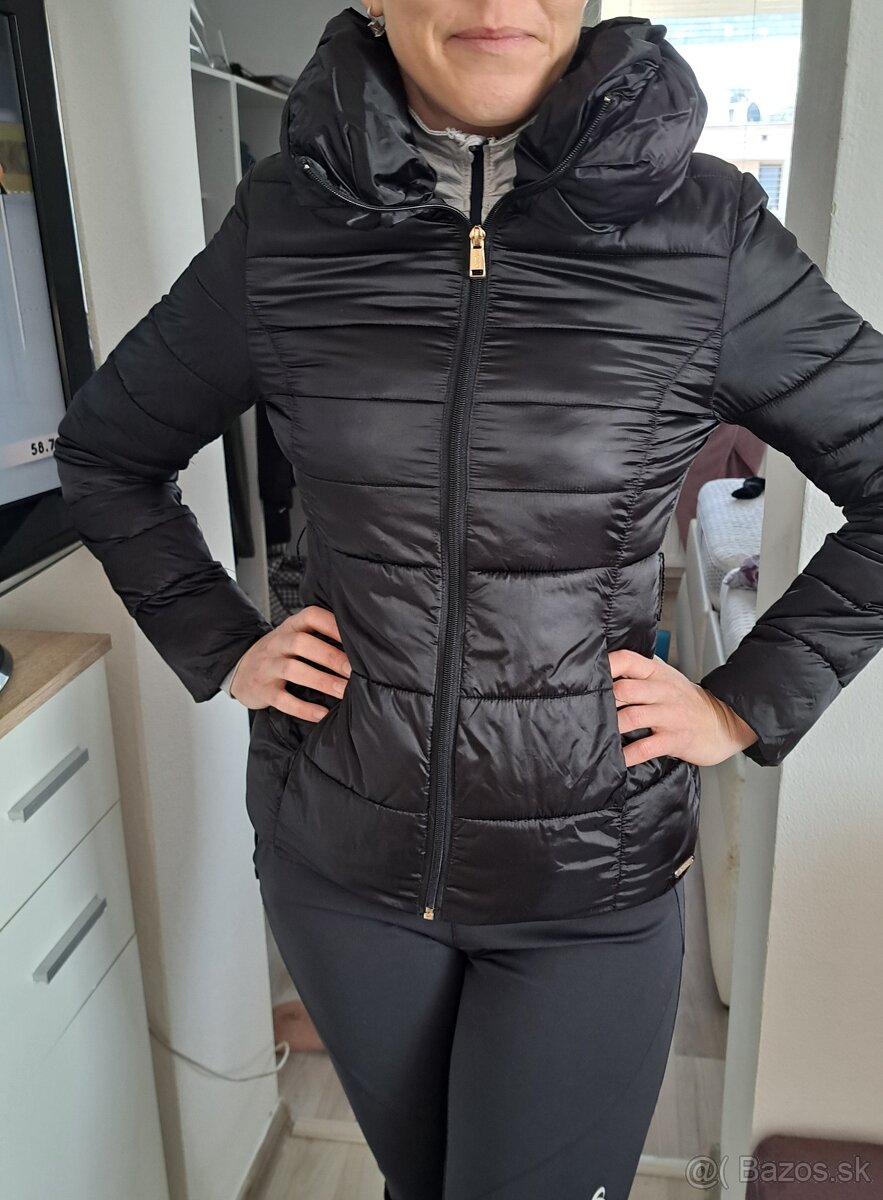 Dámska Guess bunda - 5