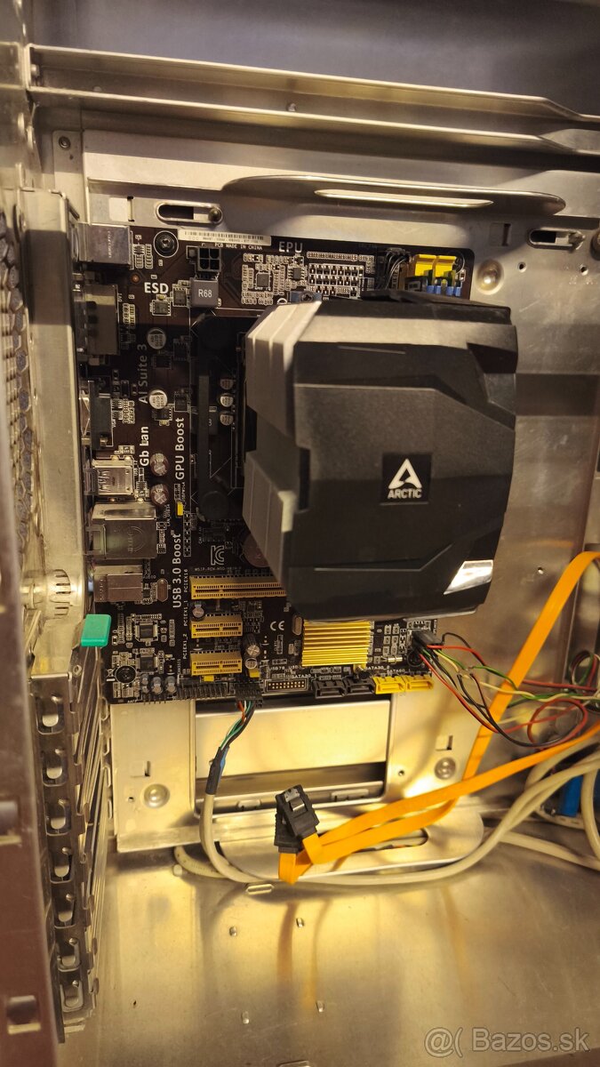 predam pc skrinu aj so zakladovou doskou - 5