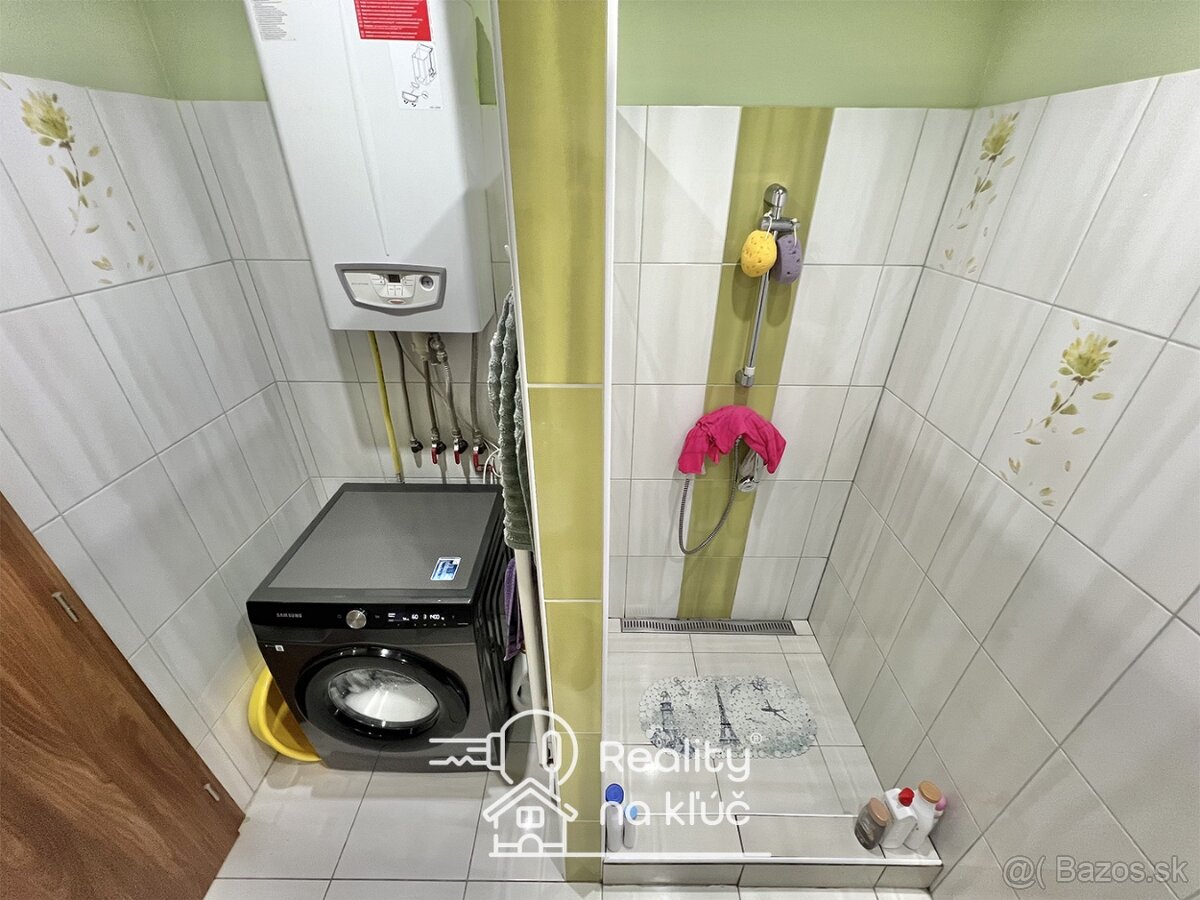 Na predaj dva rodinné domy nachádzajúce sa na jednom pozemku - 5