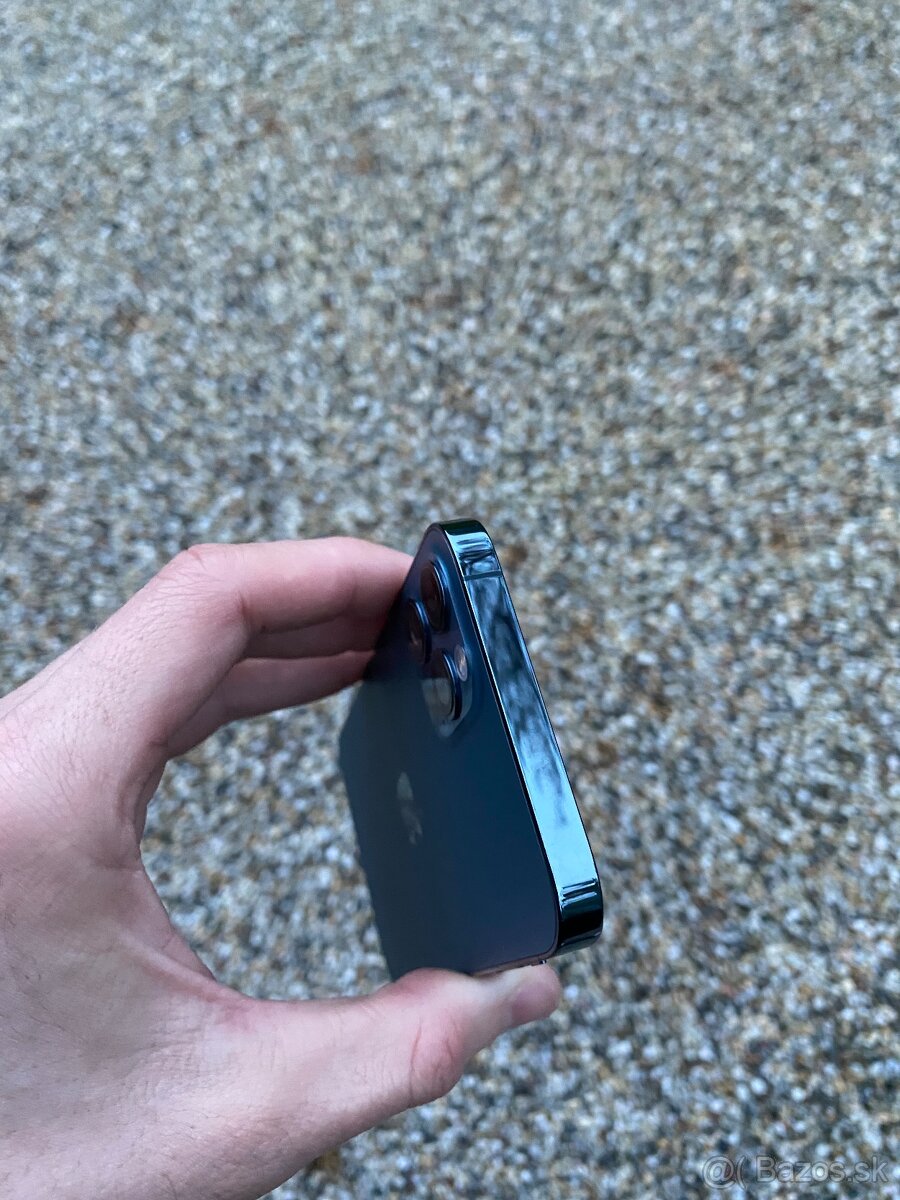 IPhone 12 Pro - baterie 100% - 5