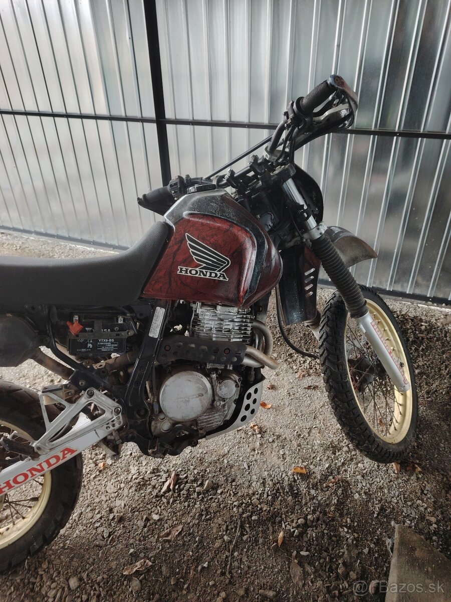 Honda nx650