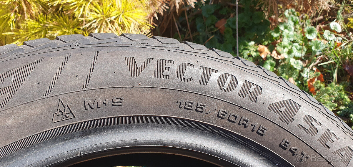 GOODYEAR , ZIMNE, CELOROCNE, 185/60 R15 - 5