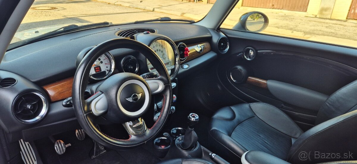 Mini Cooper S 1.6i - 127 kW - 5