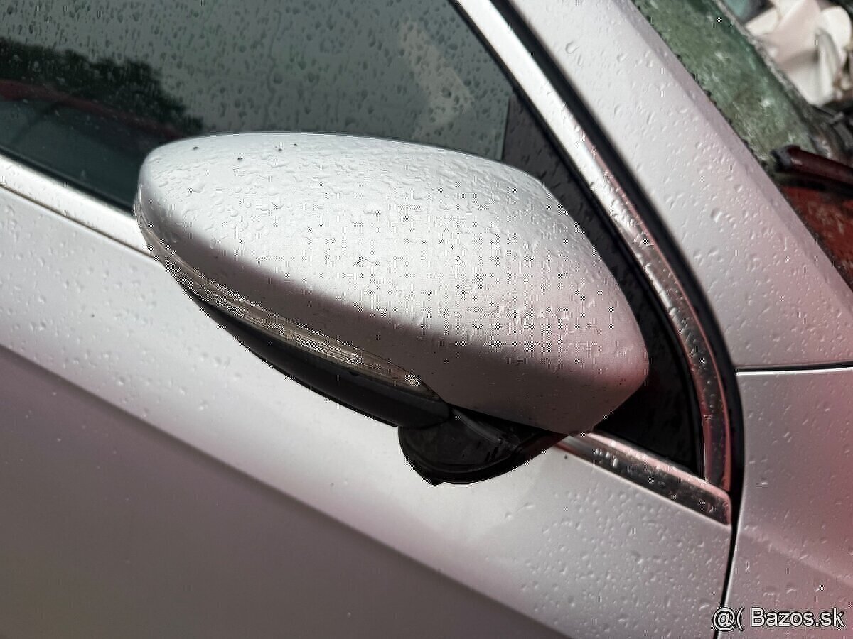 Rozpredam VW Passat B7 Combi 2.0 TDI CFF 4motion - 5