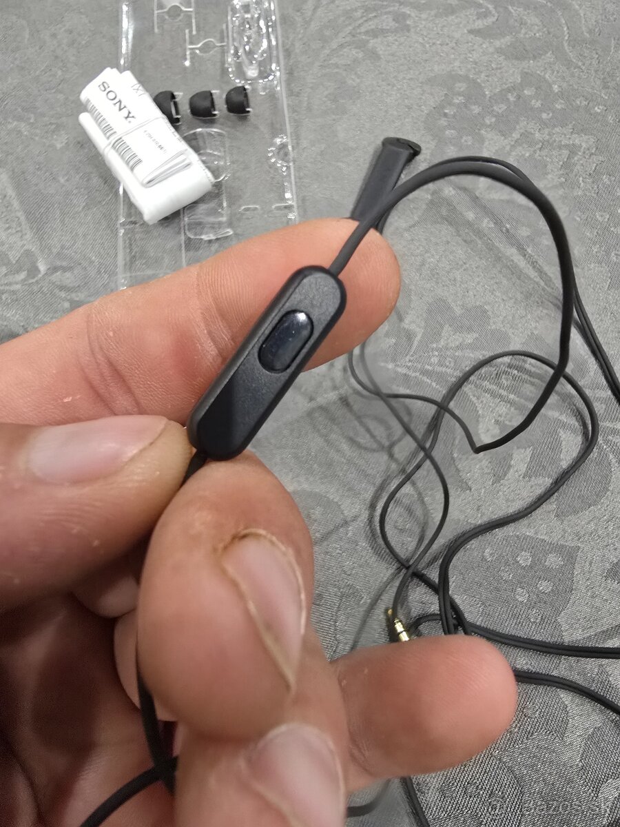 sluchatka Sony 20e - 5