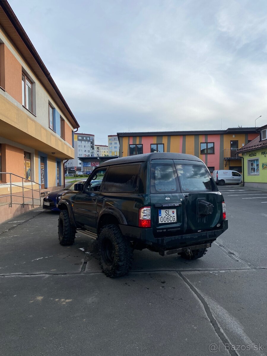 Nissan Patrol y61