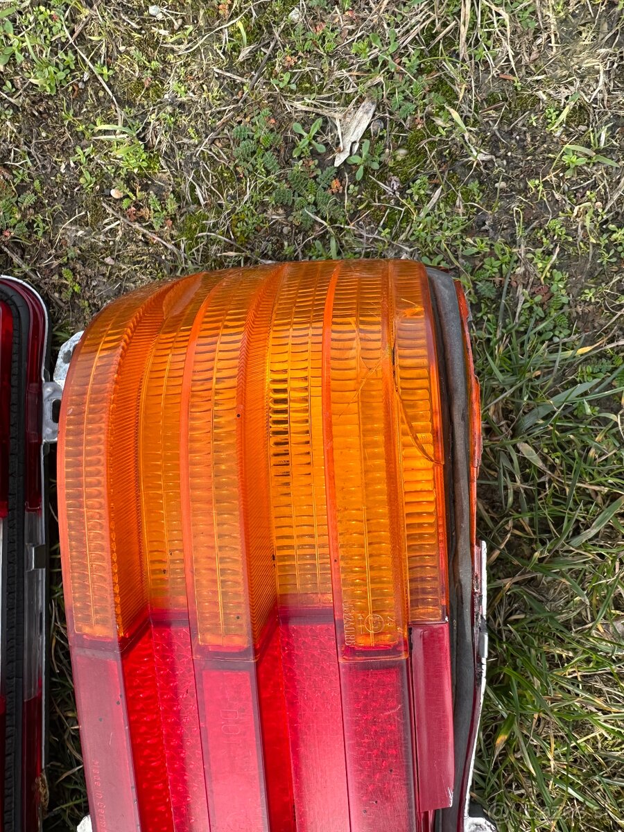 Mercedes W123 svetla - 5