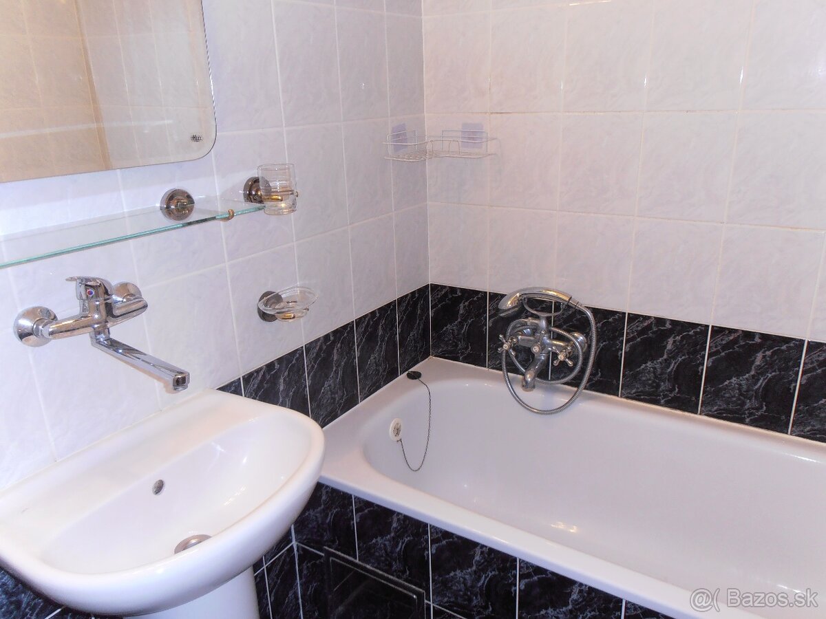 Prenájom 2 izb. bytu v BA I s parkovaním bezplatne - 5