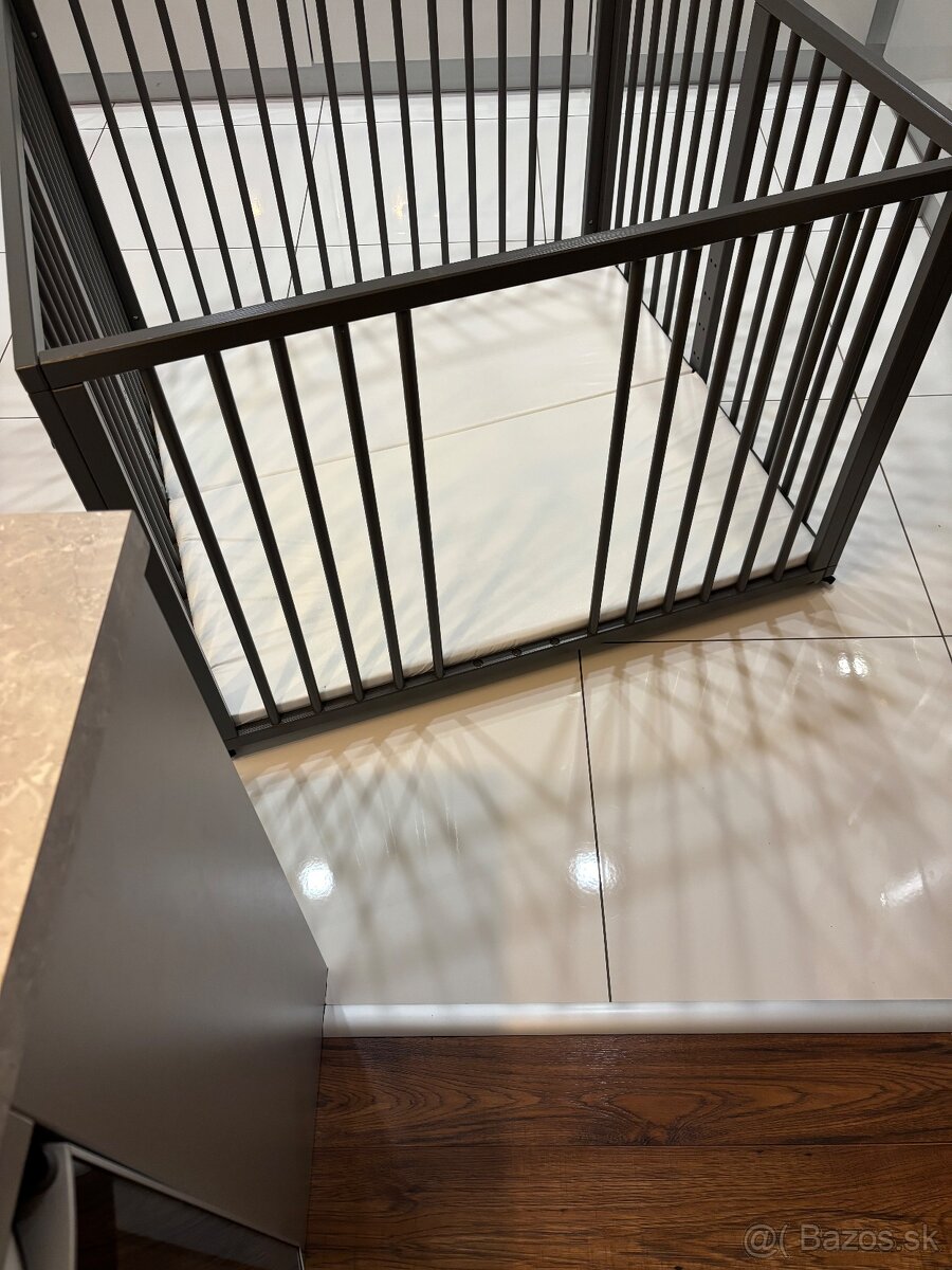 Drevená ohradka na kolieskach - 5