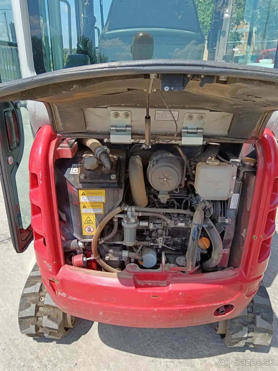 Minibager Takeuchi TB216 - 5