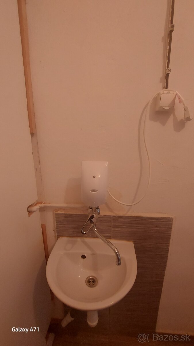 632 m2 skladový priestor - 5