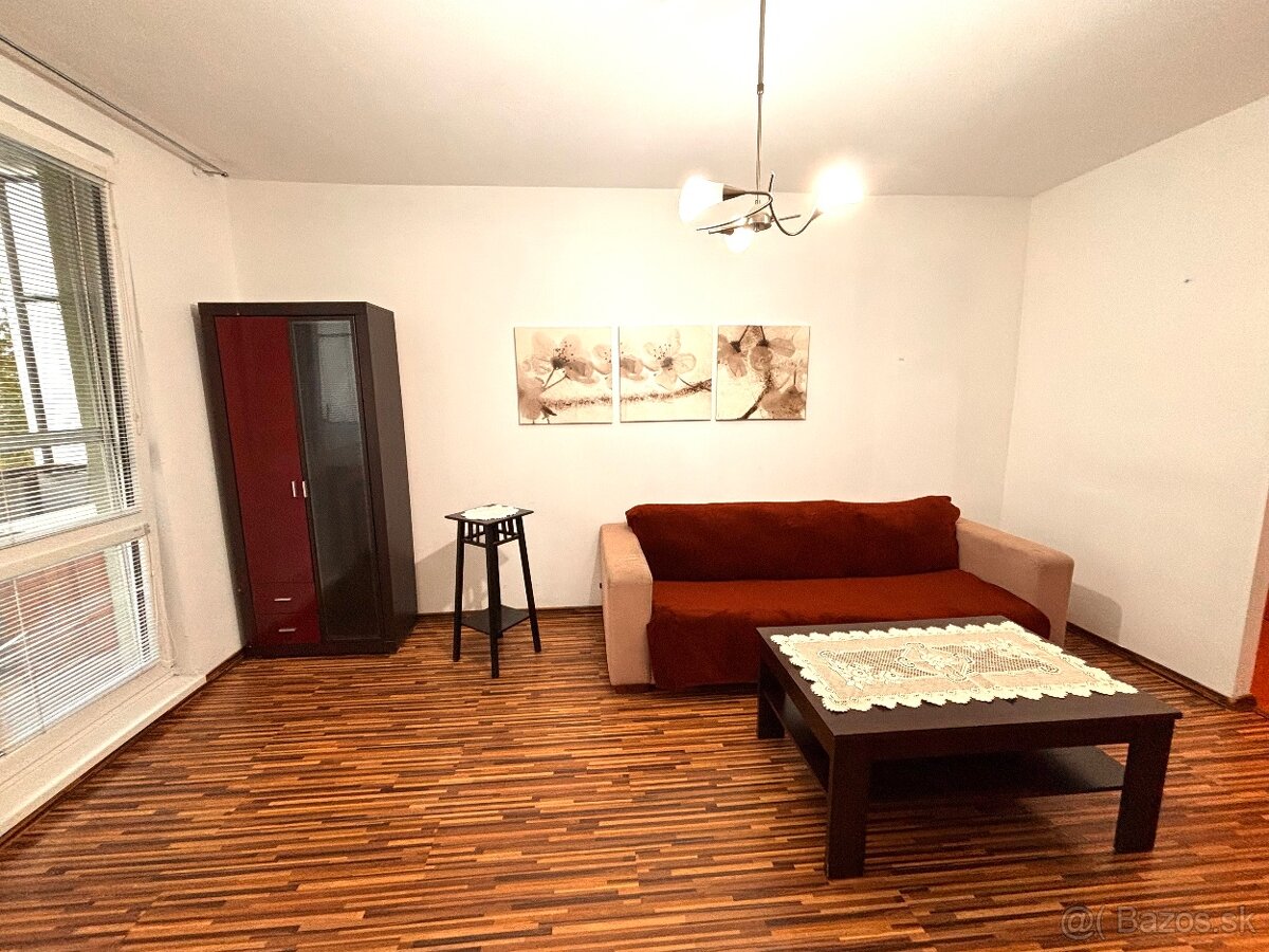 3-izbový zariadený byt vo Vrábľoch na prenájom - 5