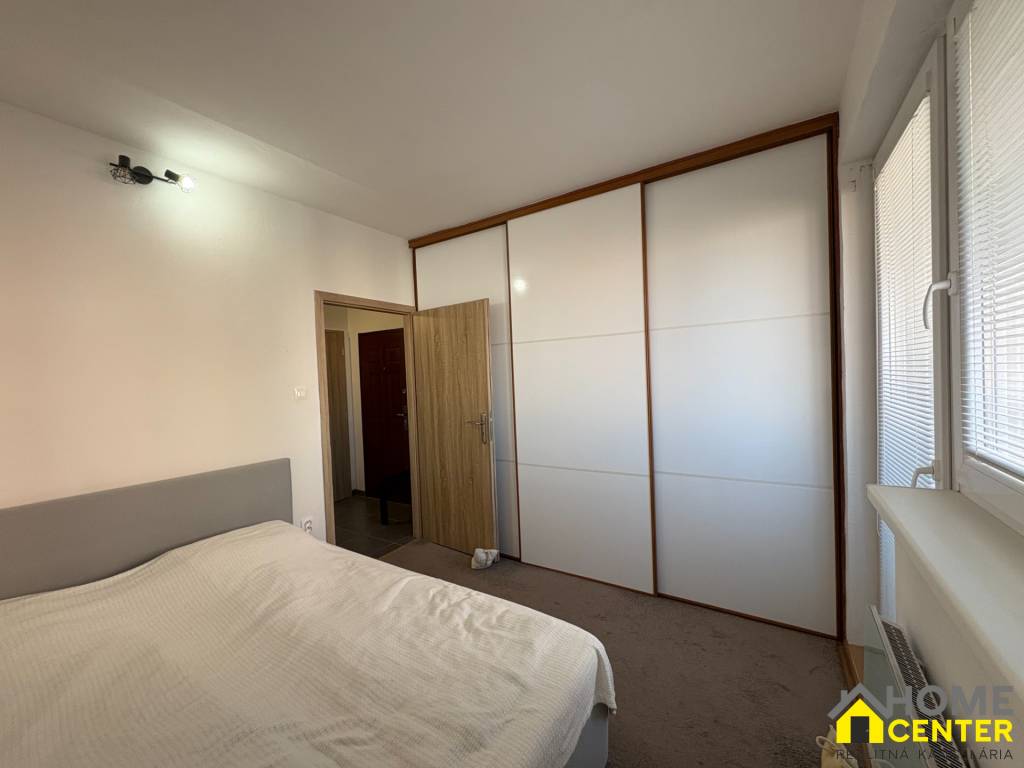 NA PREDAJ zrekonštruovaný 3,5-izbový byt pri centre mesta K - 5