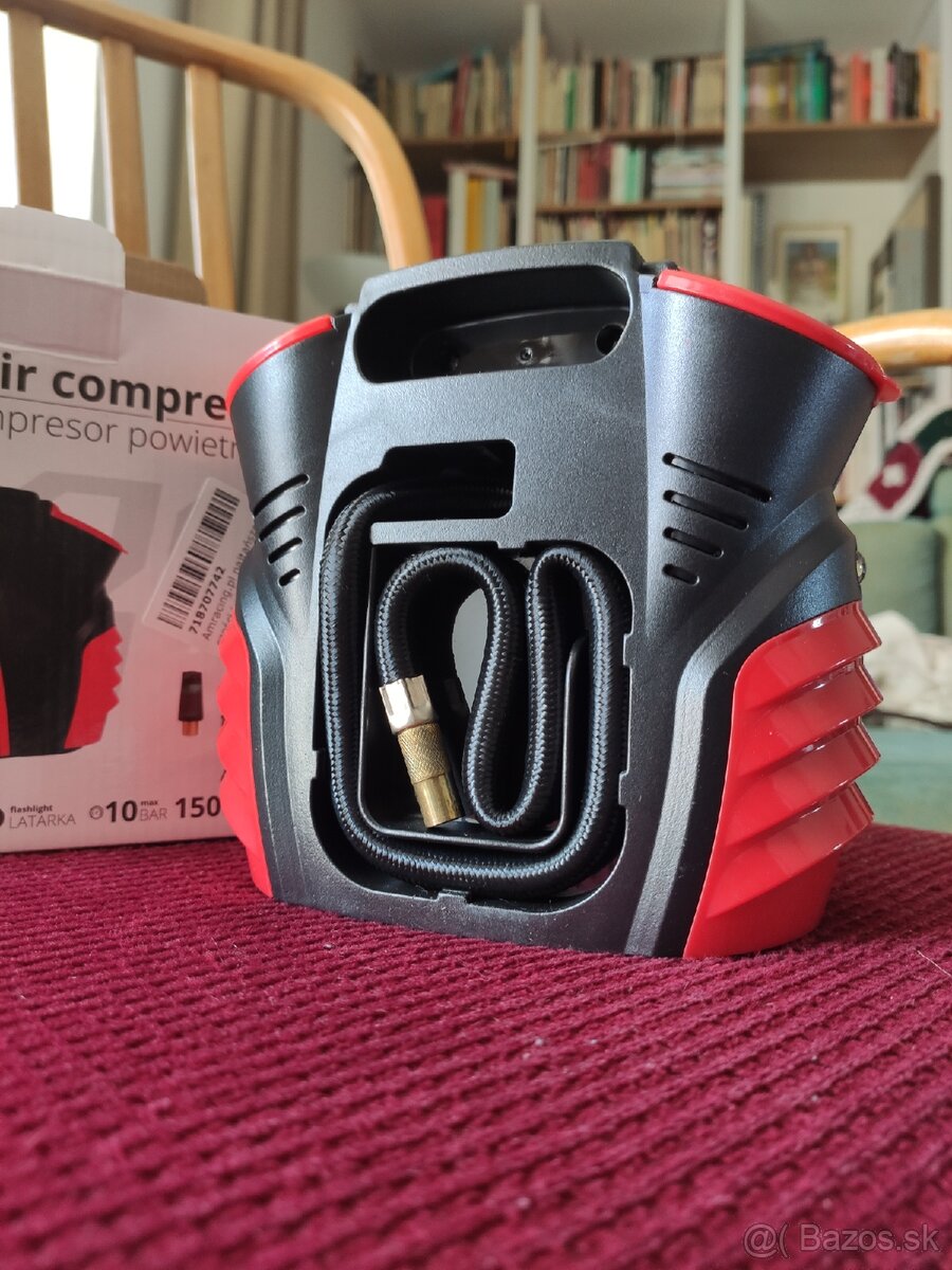 Digitálny kompresor do auta s LED 12V - 5