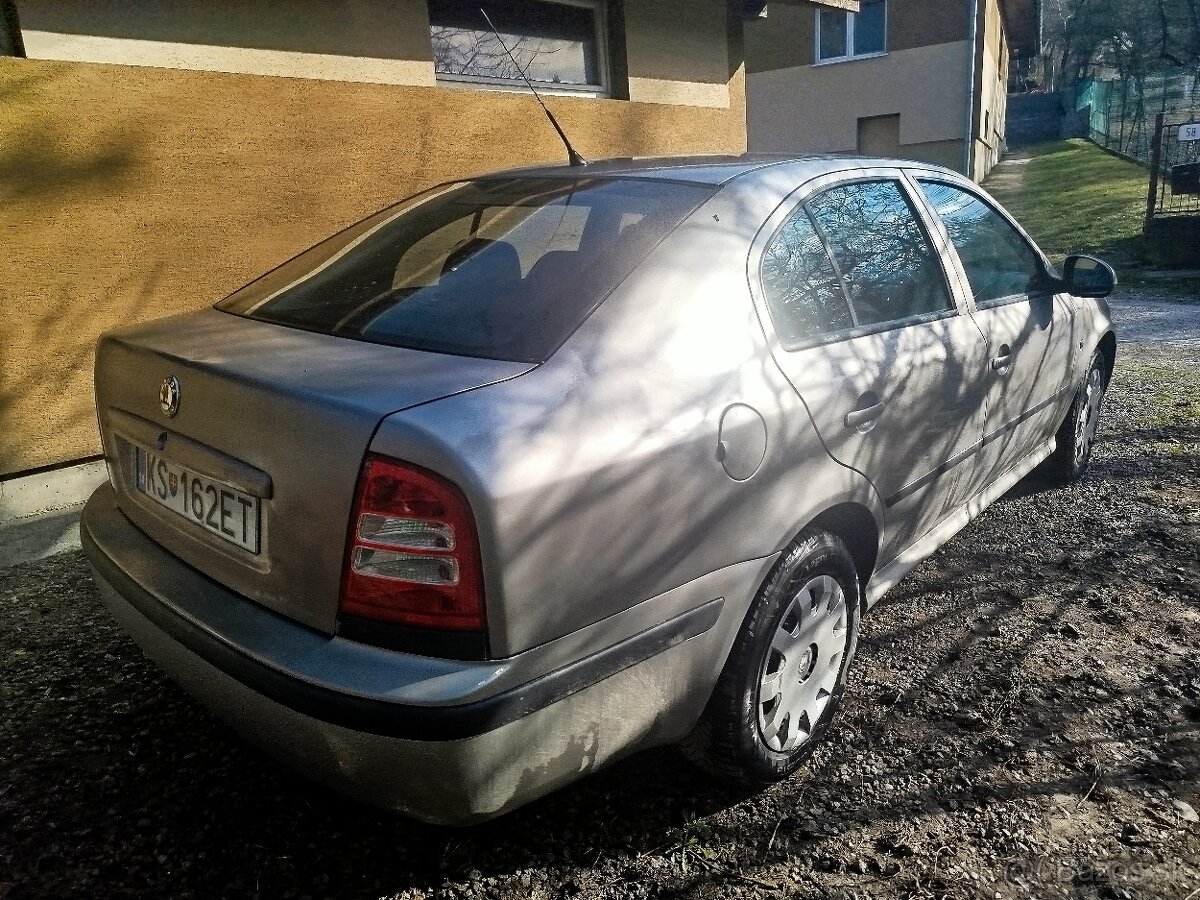 Škoda Octavia 1.6 Benzín - 5