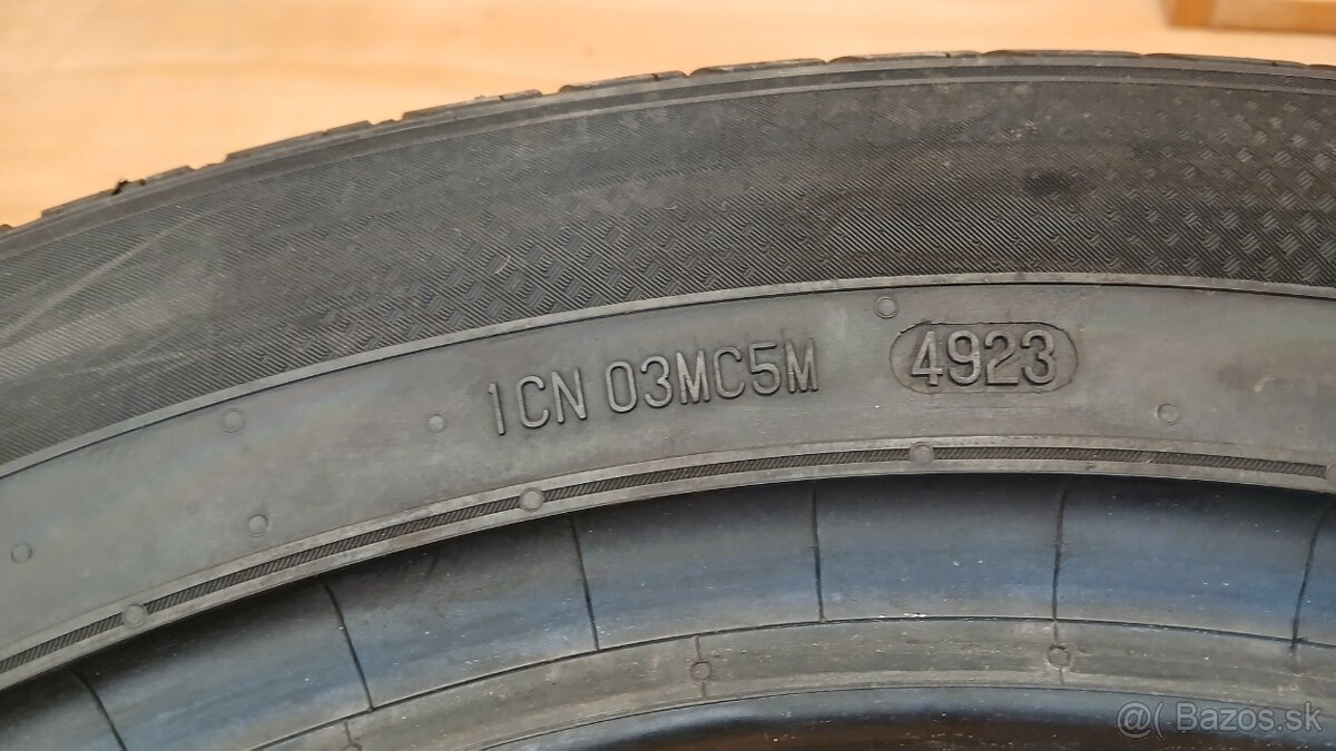 235/55r18 - 5
