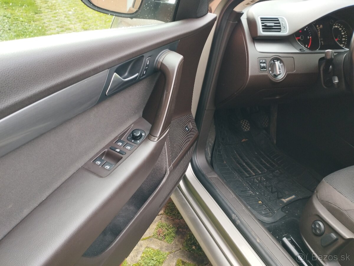 Volkswagen Passat - 5