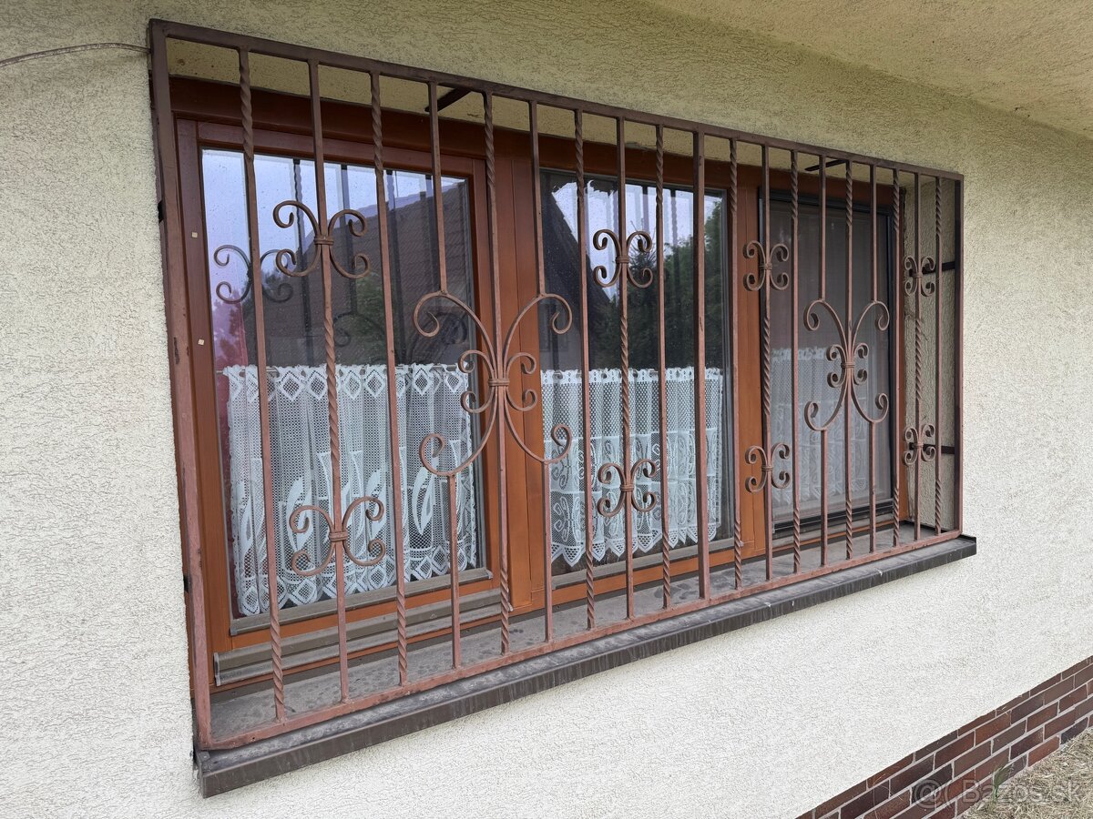 Predám kované mreže na okná - 5