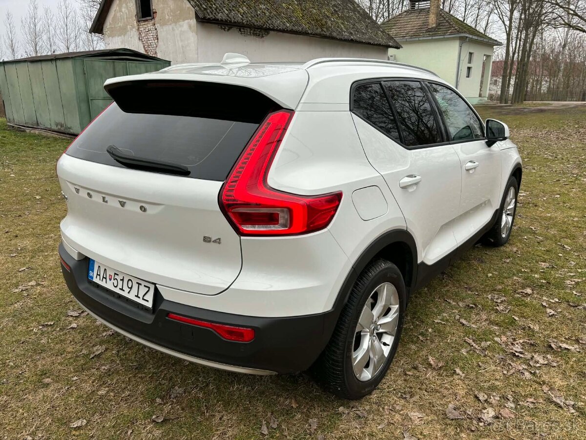 Volvo XC40 B4 Momentum Pro A/T/8 - 5