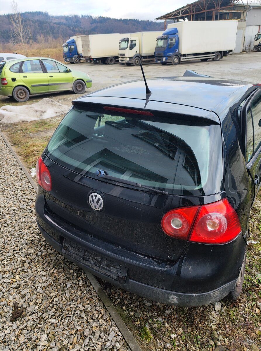 VW Golf 1,4 16V benzín 55 KW - 5