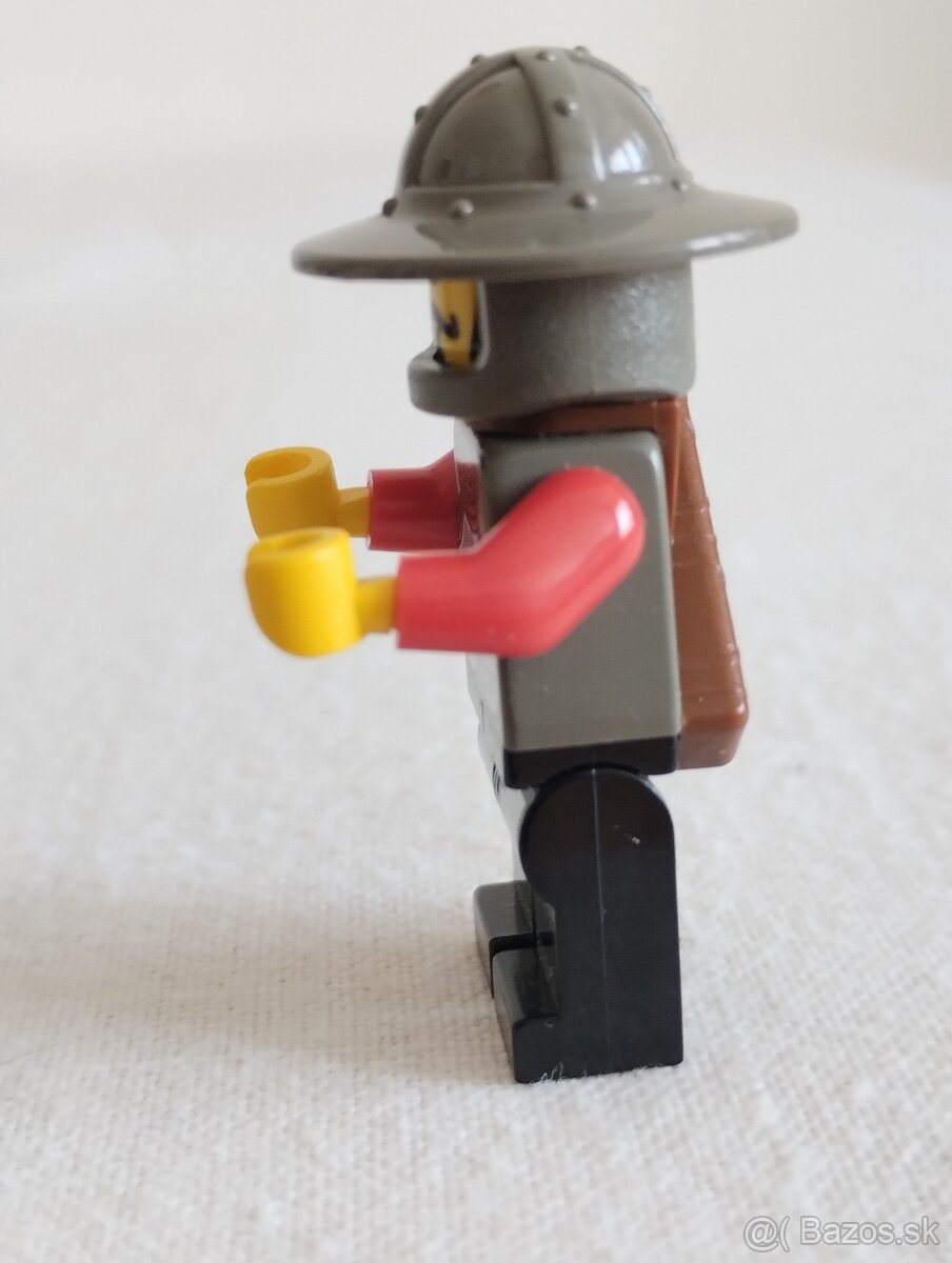 LEGO Castle 4801 Defense Archer - 5