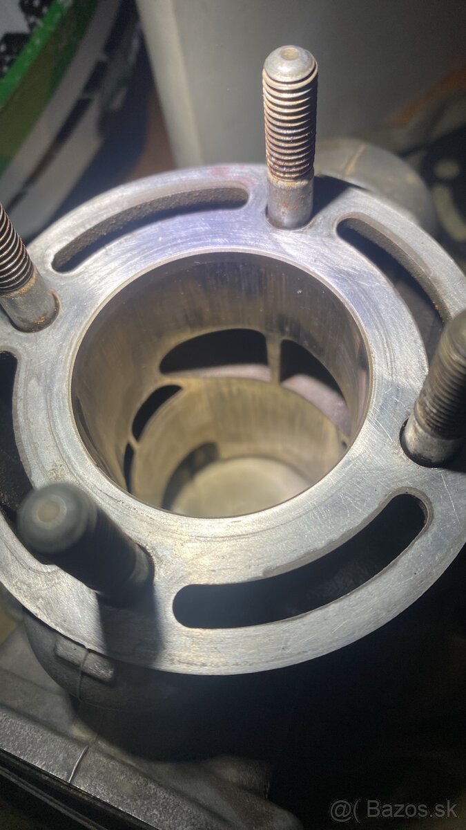 Predám Honda cr 85