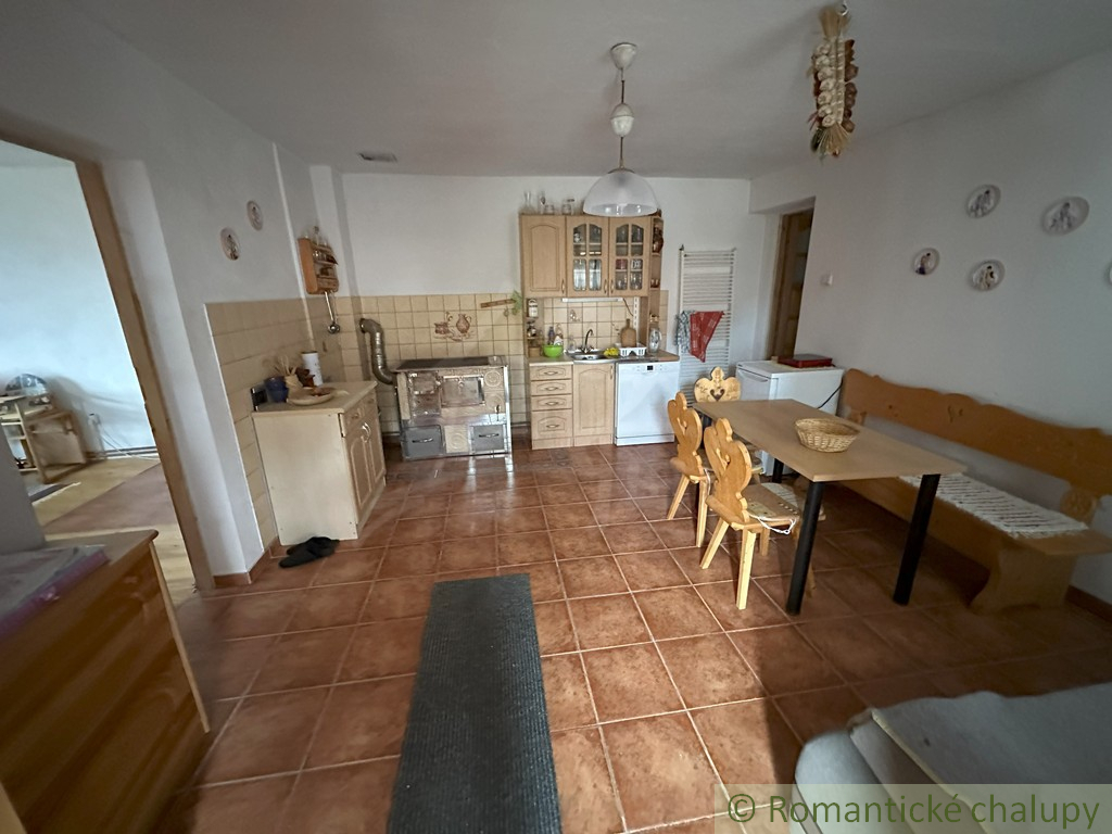 Chalupa v horskej obci Krokava - 5