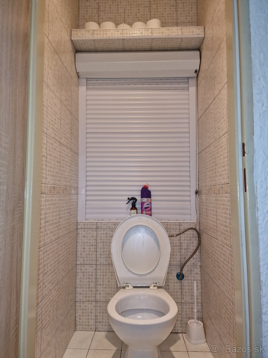 3 izb. byt s loggiou a s balkónom, 71m2 v centre mesta Sereď - 5