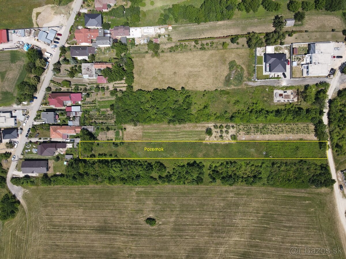 Nádherný pozemok.. - 5