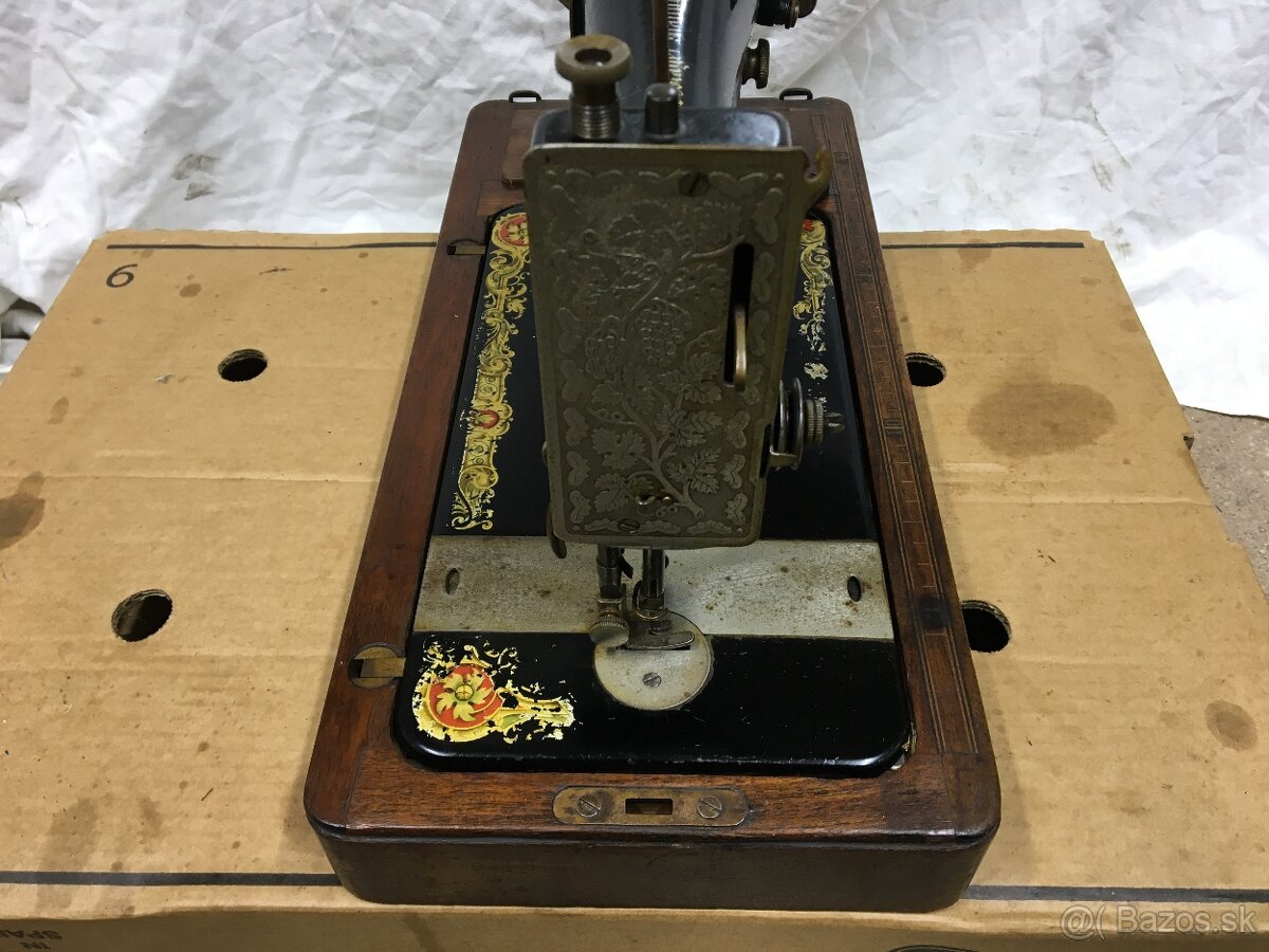 Predám starožitný šijací stroj Singer - 5