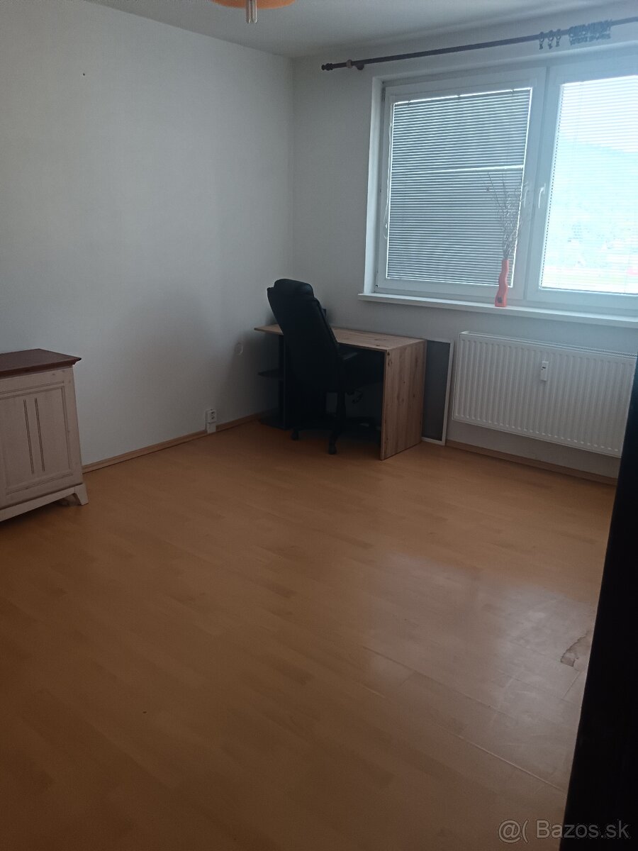 Prenájom 3-izbovy byt - 5