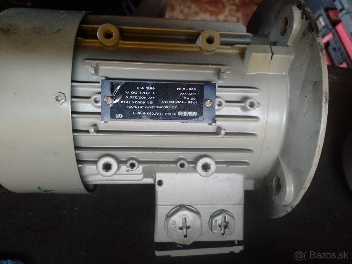 Predam elektromotor Siemens. - 5