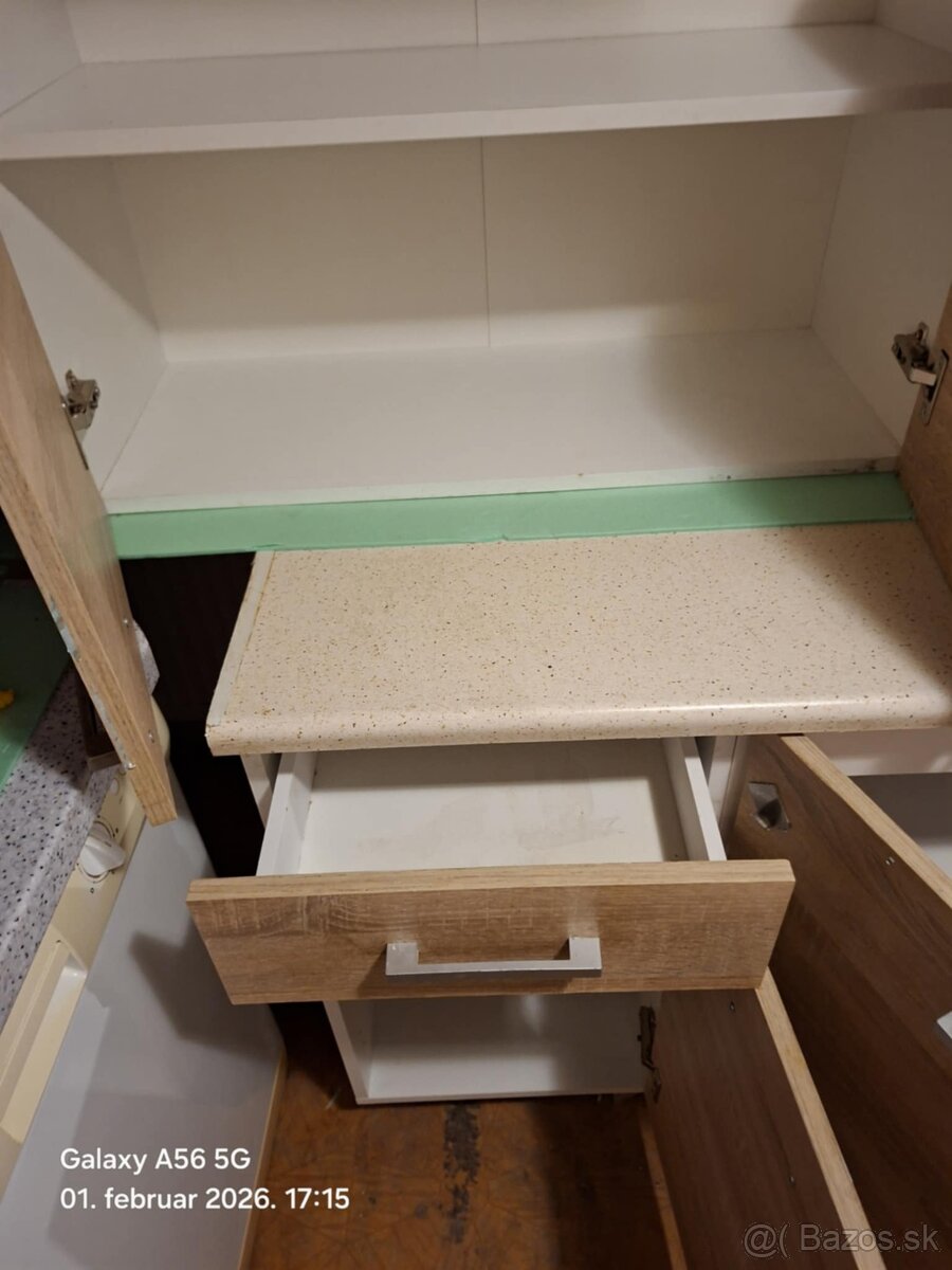 Na predaju kuchynská linka - 5