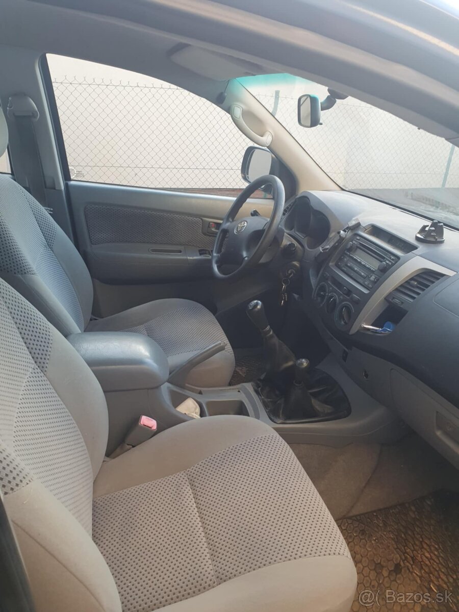 Predám Toyotu Hilux - 5