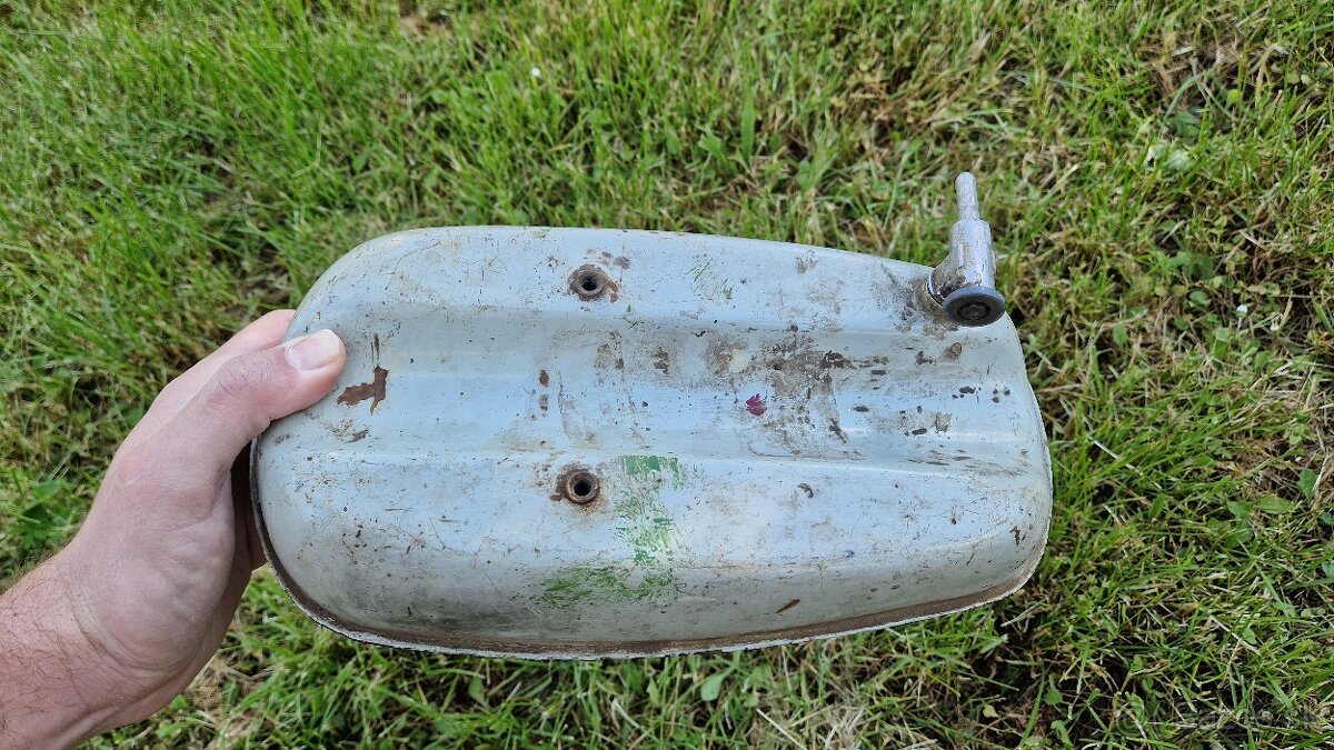 Nádrž Stadion S11 s viečkom a palivovým ventilom - 5