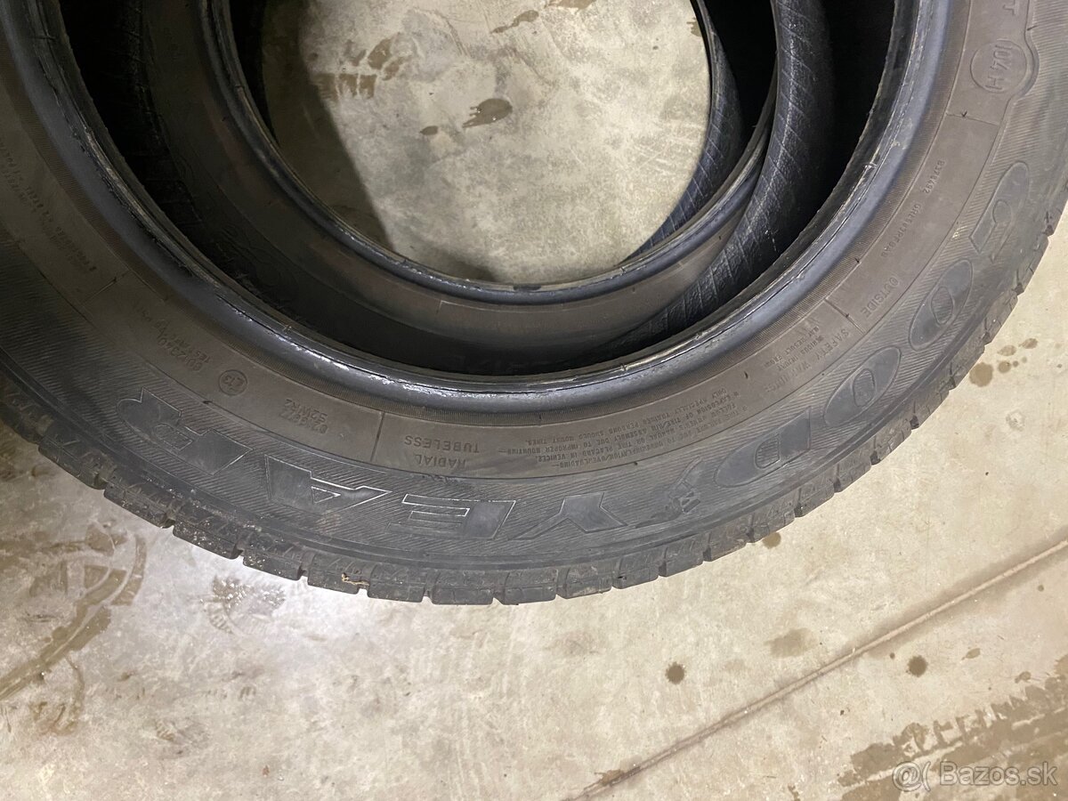 Predam 2 kusy zimne pneu 215/60R17C - 5