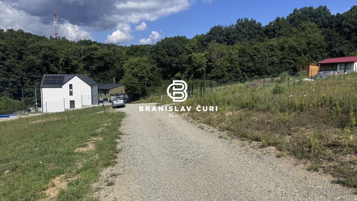 POZEMOK V MYSLAVE SO STAVEBNÝM POVOLENÍM - 5