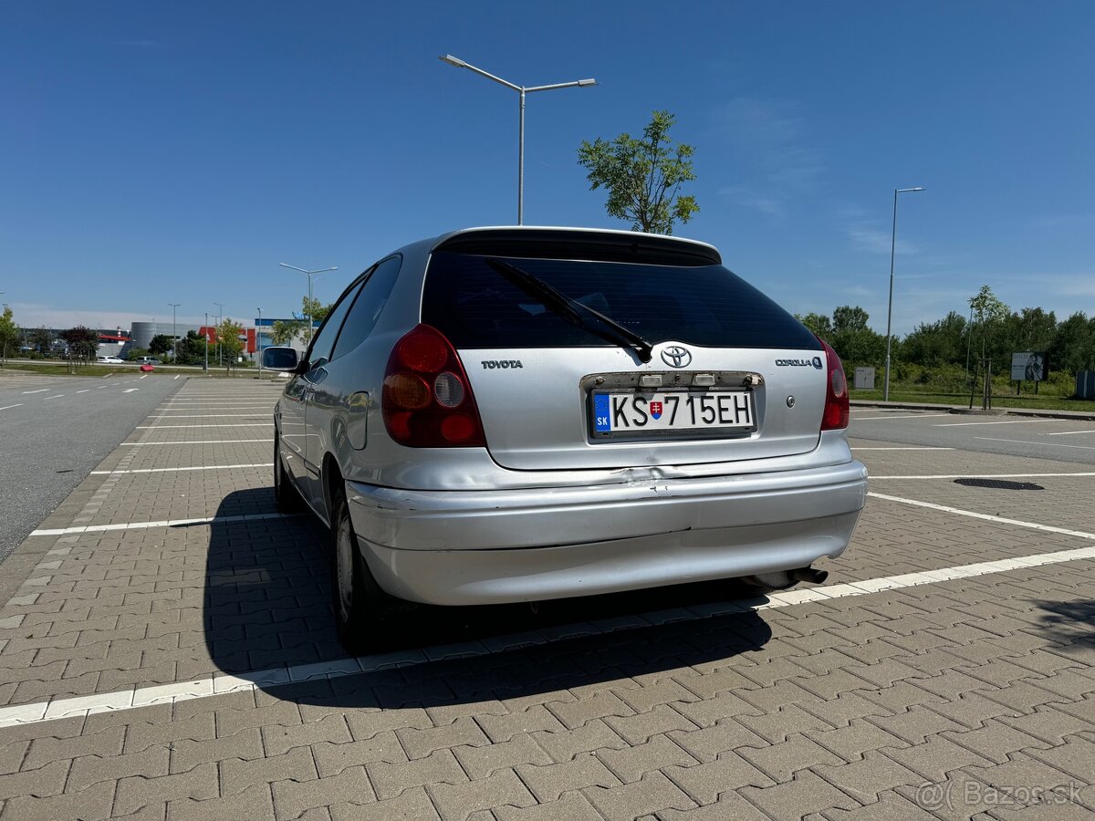 Toyota Corolla 1.4 benzín, 2001 - 5