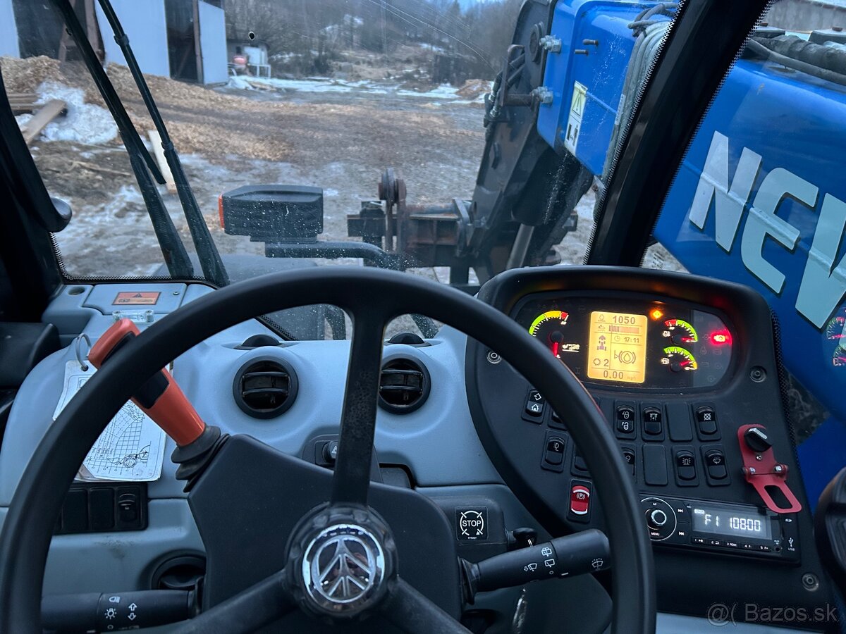 Teleskopický manipulátor New Holland 735 - 5