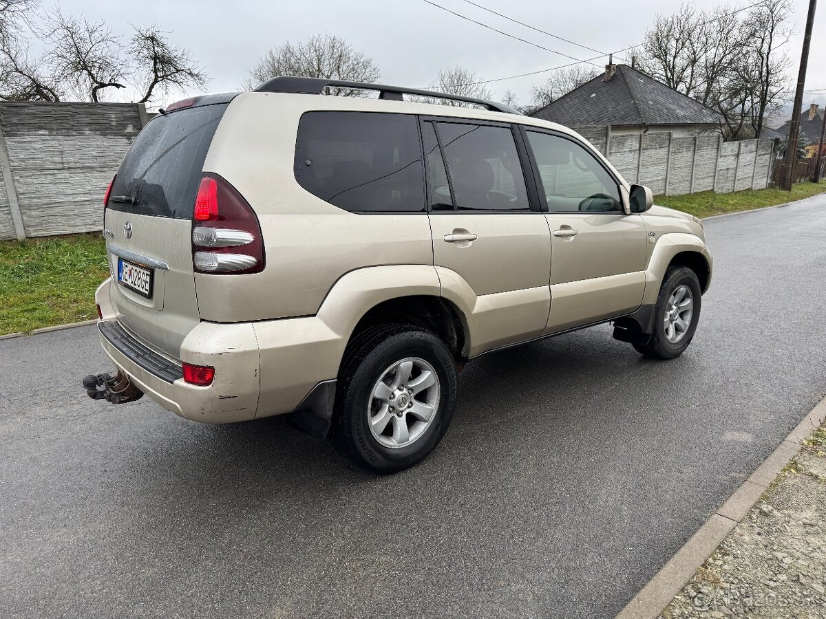 Toyota Land Cruiser 120 3.0 D-4D Executive